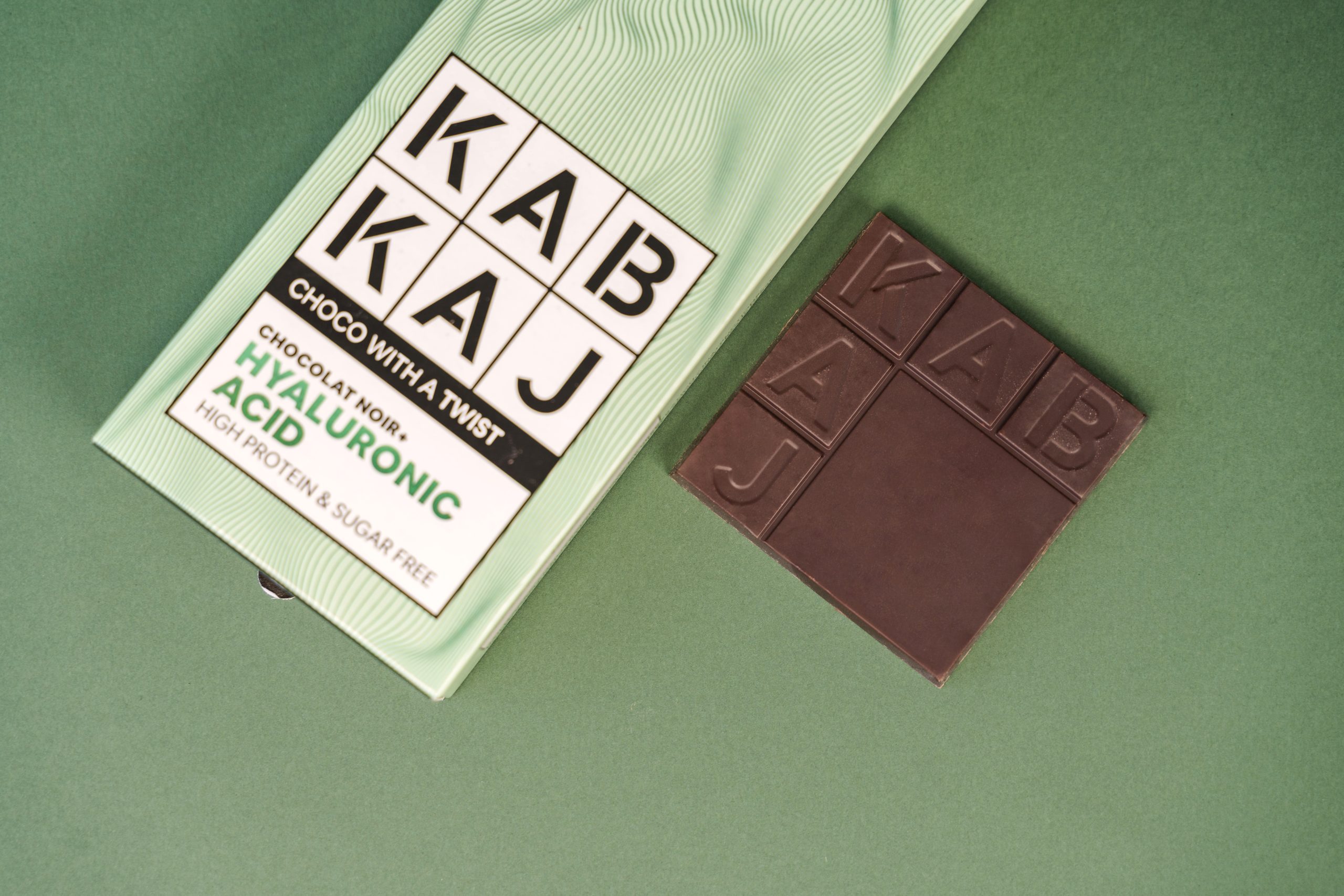 kabkaj - dark choco - hyaluronic Kabkaj - dark choco + hyaluronic acid - chocolate negro com colagénio e ácido hialurónico, sem açúcares, rico em proteína